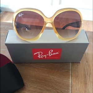 Ray-ban Jackie O Gold with Blue. New with case and box OS